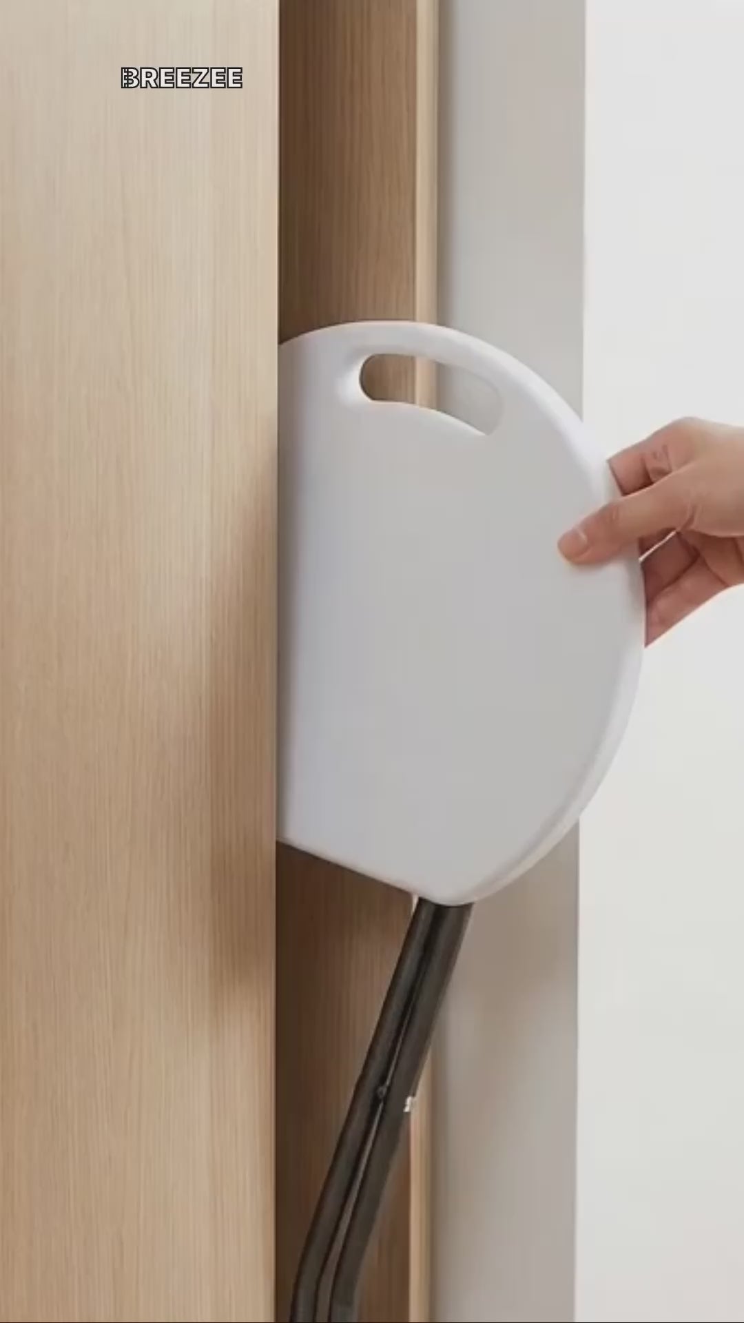 Banco plegable BREEZEE: silla que aguanta 120 kg y se dobla para guardar en cualquier rincon