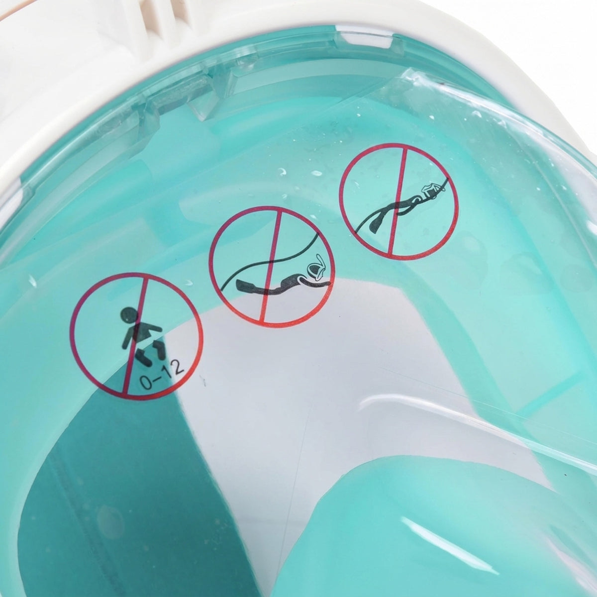 Advertencias de uso impresas en la máscara de snorkel